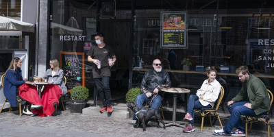 Dinamarca elimina tapabocas en interiores y amplia horario en restaurantes 