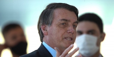 Bolsonaro insiste en cr�ticas a Argentina y elogia al Uruguay