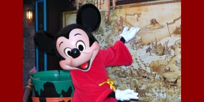 Disneyland Pars reabre sus puertas tras el cierre ms largo de su historia