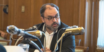 Carrera: "El ministro de Turismo debe renunciar"