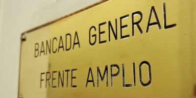 Bancada del Frente Amplio pidi� la renuncia del ministro de Turismo