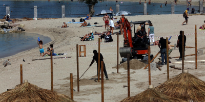 Grecia levanta la prohibici�n de entrada de turistas de terceros pa�ses