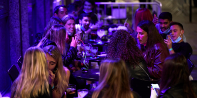 El ocio nocturno reabre en Espa�a despu�s de meses de fuertes restricciones