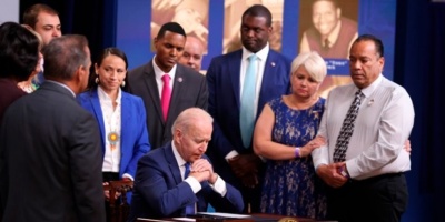 Biden ofrece toda la ayuda tanto ahora como despu�s ante desplome de edificio