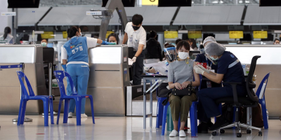 OMS pide unificar los criterios de reconocimiento de vacunas para viajeros