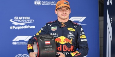 Verstappen logra la 'pole' en Austria, 'Checo' arranca tercero