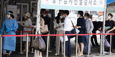 Corea del Sur suma un rcord de casos y estudia endurecer las restricciones