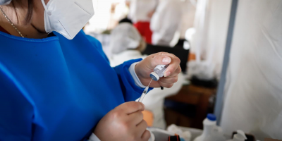 Comienzan a aplicar las segundas dosis de vacunaci�n "Pueblo a Pueblo"