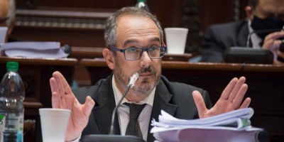 Mah�a neg� que FA amenazara con expulsar a ediles de Rocha que apoyaran fideicomiso de la intendencia nacionalista