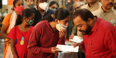 La India baja de 30.000 contagios por coronavirus por primera vez en 4 meses