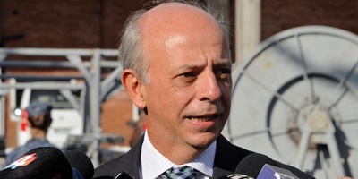 Ministro de Defensa present� al parlamento la documentaci�n para fundamentar el pedido de renuncia a Castell�