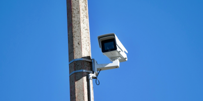 Investigan c�maras de seguridad para identificar responsables de tirar bomba de estruendo