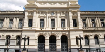 Estudiantes autoconvocados de la Facultad de Derecho reclaman que contin�en las clases virtuales