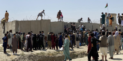 El aeropuerto de Kabul vuelve a la calma tras dram�tica jornada con 6 muertos