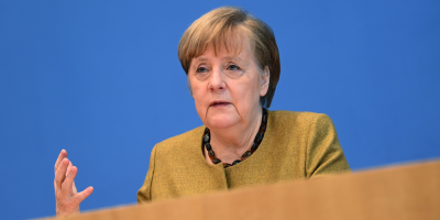 Merkel pide "opciones seguras" en los pa�ses vecinos para los afganos