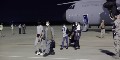 Espa�a prioriza la atenci�n a mujeres y ni�os afganos evacuados de su pa�s