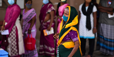 La India baja a 25.000 casos diarios de COVID-19 por primera vez en 5 meses