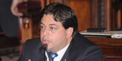 La Intendencia de Maldonado mult� al diputado Daniel Pe�a