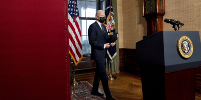 Biden recibi� informe de inteligencia sin conclusi�n sobre el origen de Covid-19