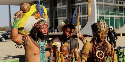 Bolsonaro: el derecho ancestral a tierras ind�genas terminar� con la agroindustria