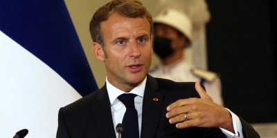 Macron recalca que hay que tratar con los talibanes para seguir evacuaciones