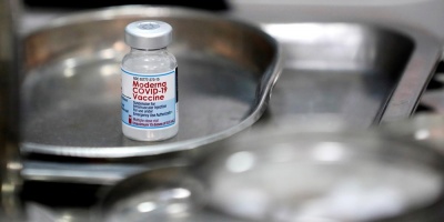 Identifican restos de acero en vacunas importadas de Espa�a que bloque� Jap�n