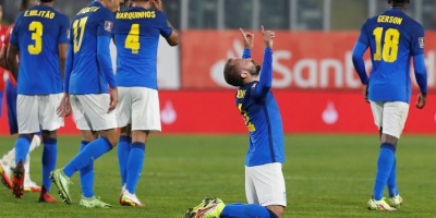 Everton Ribeiro le da un dif�cil triunfo a Brasil en Santiago