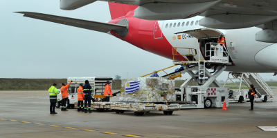 Arrib� a Carrasco un nuevo lote con m�s de 240.000 dosis de Pfizer 