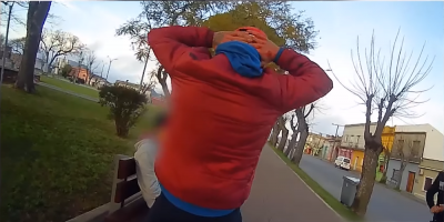 Detuvieron a joven de 19 tras circular en moto robada y agredir a polic�as