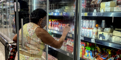 La inflaci�n en agosto volvi� a acelerarse y contin�a por tercer mes consecutivo fuera del rango meta del gobierno