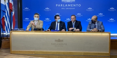 El secretario de presidencia destac� negociaciones por TLC con China: "es algo que hace mucho que no se daba"