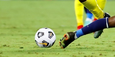 Lan�s le gana a Independiente y lidera en soledad a la espera de Talleres