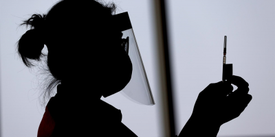 OMS, FMI y Banco Mundial piden a farmac�uticas mejorar acceso a vacunas COVID