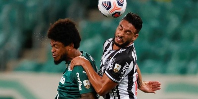 Atl�tico Mineiro falla un penal y deja escapar vivo al Palmeiras