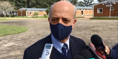 Garc�a dijo que est� "a la orden del Parlamento" luego que el FA votara su interpelaci�n