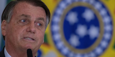 Bolsonaro dice que "falta un comandante" en Brasil para gestionar la pandemia