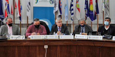 Gobierno estudia exonerar IVA para turismo interno en la pr�xima temporada