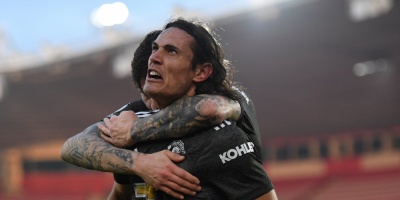 Vean la jugada de Cavani que reflot� al Manchester United