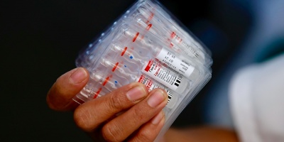 MSP aprob� tercera dosis para personal de la salud