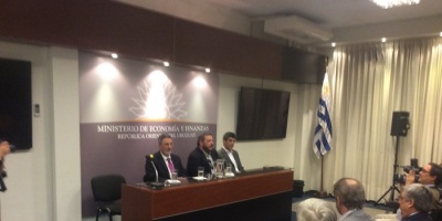Gobierno analiza una propuesta normativa y numrica en el conflicto de los judiciales y registrales