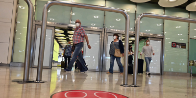 Espa�a permite el acceso libre de personas a los aeropuertos desde ma�ana