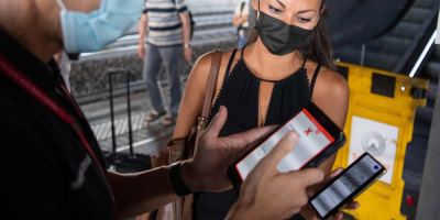 Italia aplica desde hoy, entre tensiones, el pase sanitario para trabajar