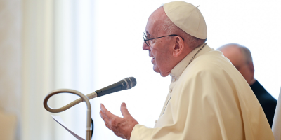 El papa manifest� que es urgente ayudar por "dignidad" a pa�ses con menos vacunas