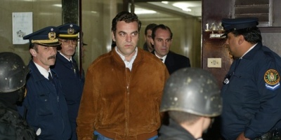 Fue detenido en Uruguay -con fines de extradici�n a Paraguay- el ex banquero Jos� Peirano Basso