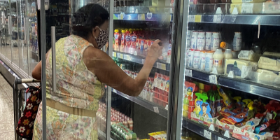 Argentina congela precios de los alimentos para poner freno a la inflaci�n