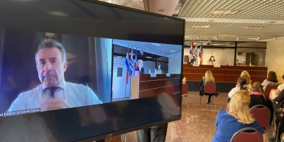 Salinas reiter la importancia de que las mujeres se realicen el estudio de mamografa