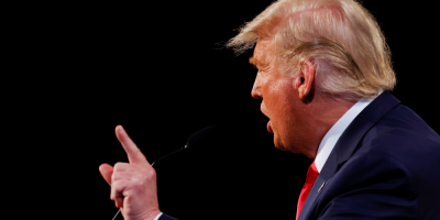 Juez en EE.UU. falla en contra de Trump en caso documentos asalto al Congreso