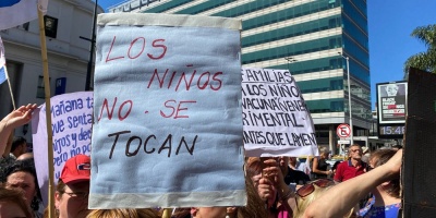 El referente anti vacunas contra la covid, Gustavo Salle, llam criminales a los dueos de los laboratorios y "mentiroso" al gobierno