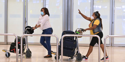Bruselas insta a permanecer "muy vigilantes" ante la nueva variante de covid