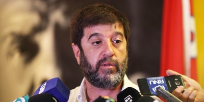 Fernando Pereira fue contacto de un positivo a COVID-19 y suspende actividades de campaa 